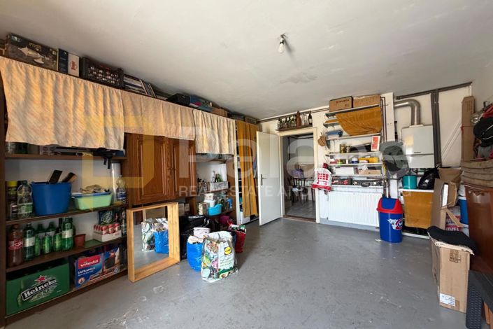 Image No.19-4 Bed House for sale