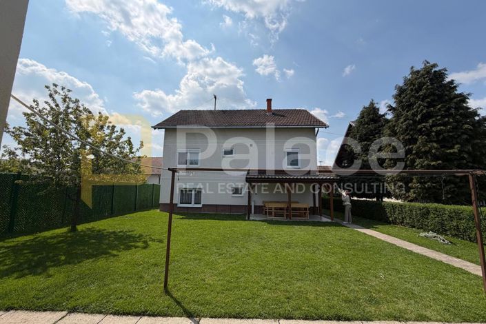 Image No.22-4 Bed House for sale