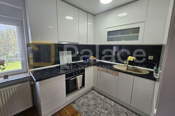 Image No.4-4 Bed House for sale