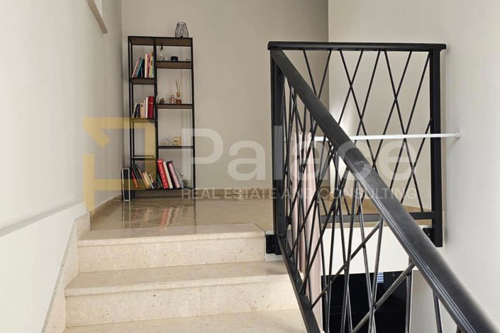 Image No.10-4 Bed House for sale