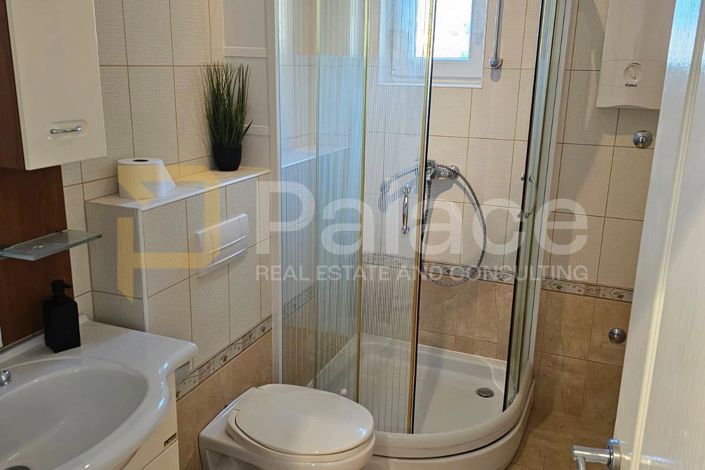 Image No.18-4 Bed House for sale