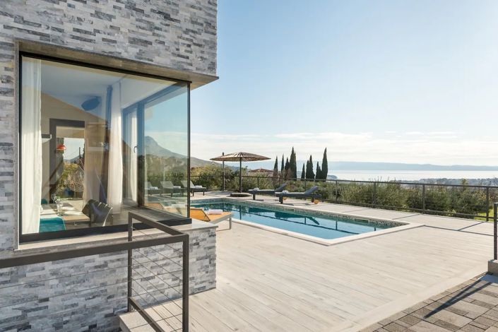 Image No.2-4 Bed Villa for sale