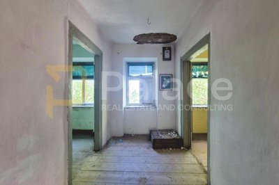 grizane-autohtona-kamena-kuca-za-adaptaciju-s-pogledom-na_5