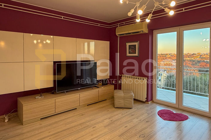 Image No.2-Appartement de 3 chambres à vendre à Pula