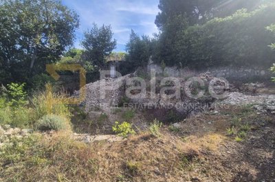 gradjevinski-teren-830-m2-s-dozvolom-za-rekonstrukciju_4