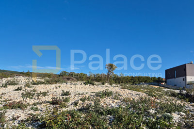 gradjevinsko-zemljiste-s-predivnim-pogledom-na-more-819m2_2