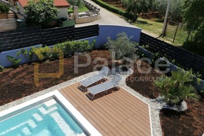 prilika-porec-fantasticna-potpuno-uredjena-kuca-s-bazenom_2