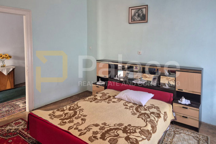 Image No.6-4 Bed House for sale
