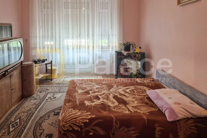 Image No.7-4 Bed House for sale