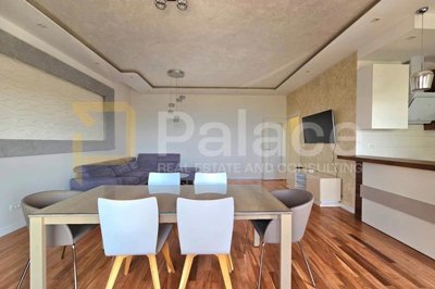 trosoban-stan-s-otvorenim-pogledom-na-more-120m2-znjan_4