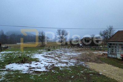 prodaje-se-obiteljska-kuca-sa-velikom-okucnicom_2