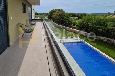 vila-s-bazenom-i-pogledomposljednja-urbanizirana-parcela-na_10