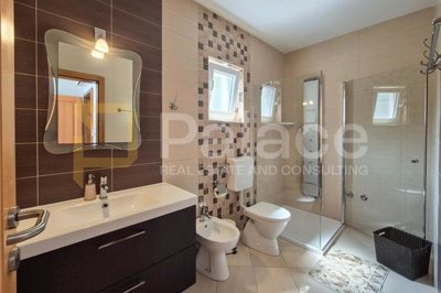 luksuzna-vila-s-bazenom-i-jacuzzijem-u-blizini-medulina_10