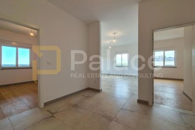 luksuzni-penthouse-s-pogledom-na-more-i-garazom-u-pomeru_3
