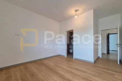luksuzni-penthouse-s-pogledom-na-more-i-garazom-u-pomeru_4