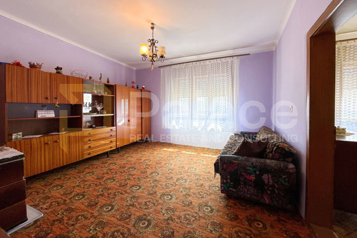 Image No.10-2 Bed House for sale
