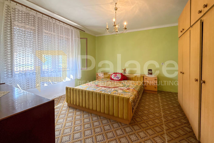 Image No.12-2 Bed House for sale