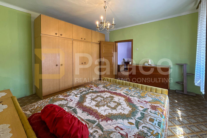 Image No.13-2 Bed House for sale
