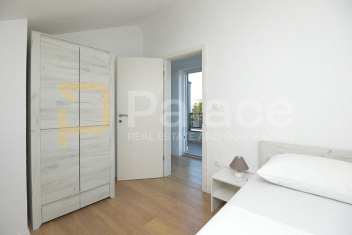 Image No.14-4 Bed House for sale