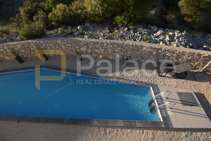 Image No.17-4 Bed House for sale