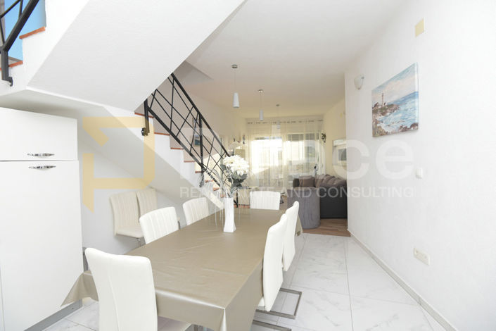 Image No.23-4 Bed House for sale