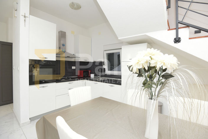 Image No.27-4 Bed House for sale
