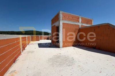 turanj-penthouse-s-pogledom-na-more-240-m2_7