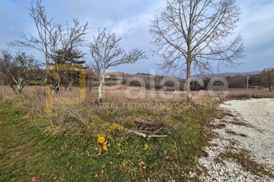 prodaje-se-gradjevinsko-zemljiste-1161m-u-tinjanu-idealno_10