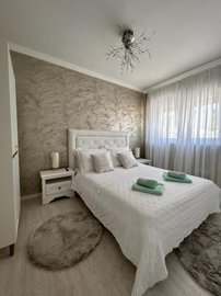 prekrasna-vila-s-uredjenom-okucnicom-u-bilicama_11