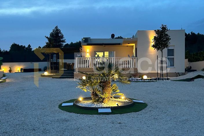 Image No.27-3 Bed Villa for sale