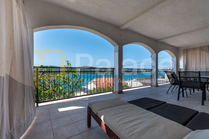 Image No.14-6 Bed House for sale