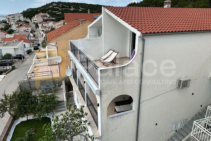 Image No.4-6 Bed House for sale