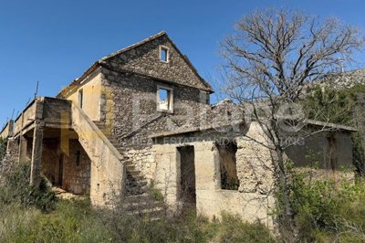 1 - Šibenik-Knin, Maison