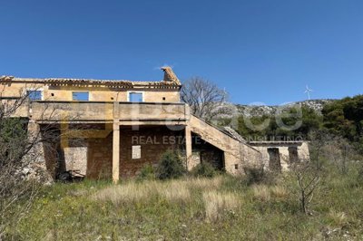 kamena-dvojna-kuca-na-velikoj-parceli-6632-m2_3