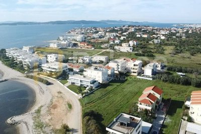 gradjevinsko-zemljiste-prvi-red-do-mora-sukosan_1