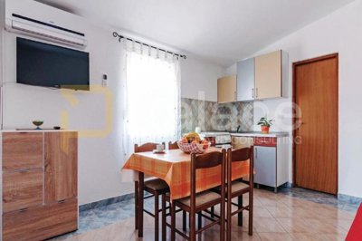 vir-apartmanska-kuca-90-metara-od-mora_11