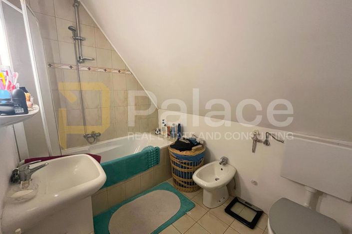 Image No.13-3 Bed House for sale