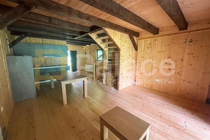 Image No.17-8 Bed House for sale