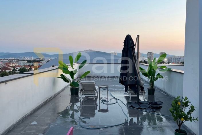 Image No.24-3 Bed Apartment for sale