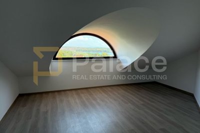 luksuzni-penthouse-od-133-m-s-bazenom-terasom-i-pogledom-na_11