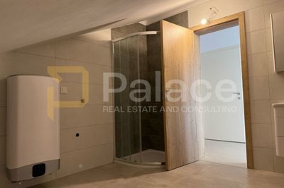 luksuzni-penthouse-od-133-m-s-bazenom-terasom-i-pogledom-na_7