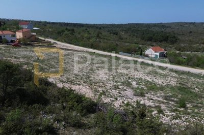 gradjevinsko-zemljiste-siroke-primosten-800-m2_2