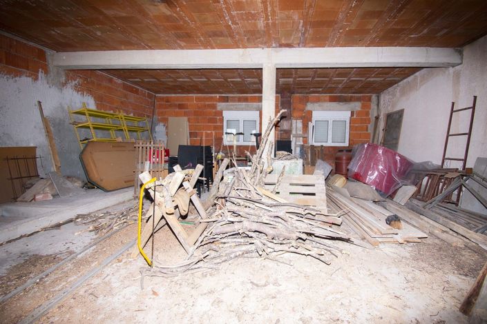 Image No.17-8 Bed House for sale