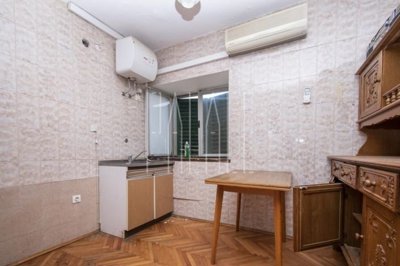 prekrasan-povijesni-ljetnikovac-s-perivojem-u-centru-vodica_12