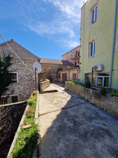 Image No.4-4 Bed Apartment for sale