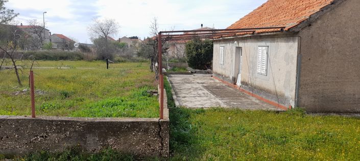 Image No.6-2 Bed House for sale