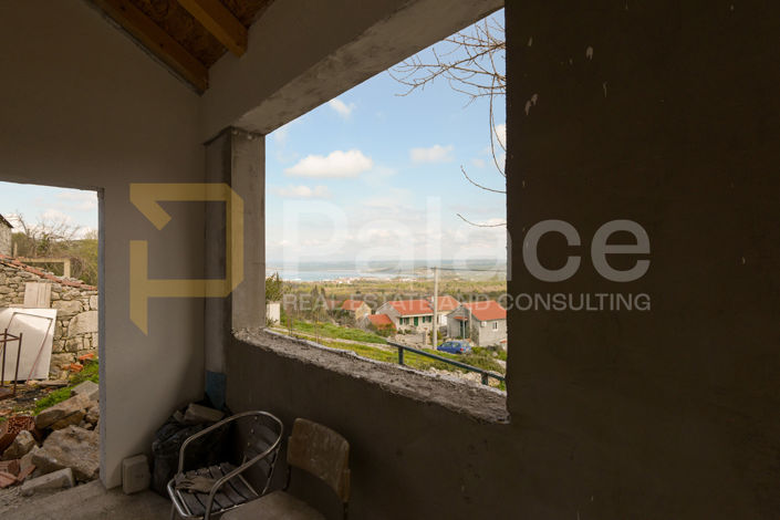 Image No.13-2 Bed House for sale