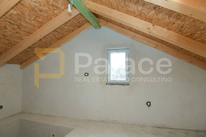Image No.4-2 Bed House for sale