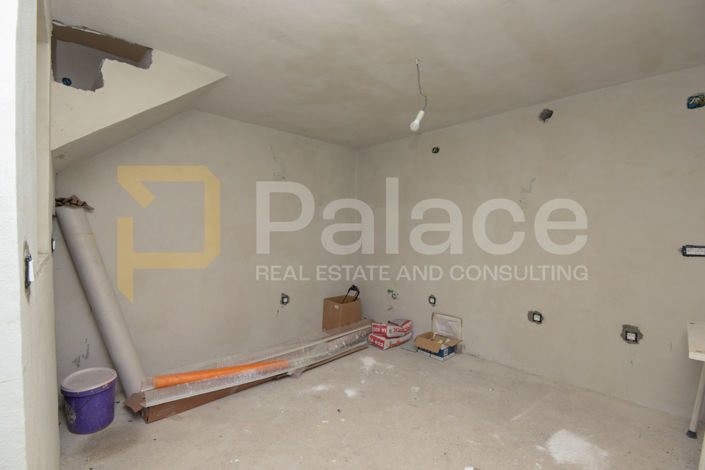 Image No.5-2 Bed House for sale