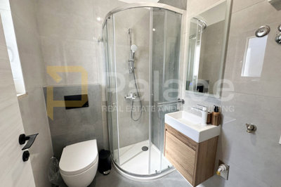 kuca-s-2-stana-i-studio-apartmanom-odlicna-prilika-sisan_15